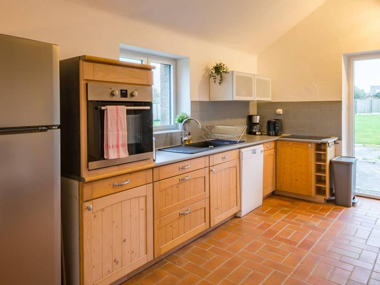 Appartement entier, Jolie maison en pierre près de la plage in Landéda, Région de Brest