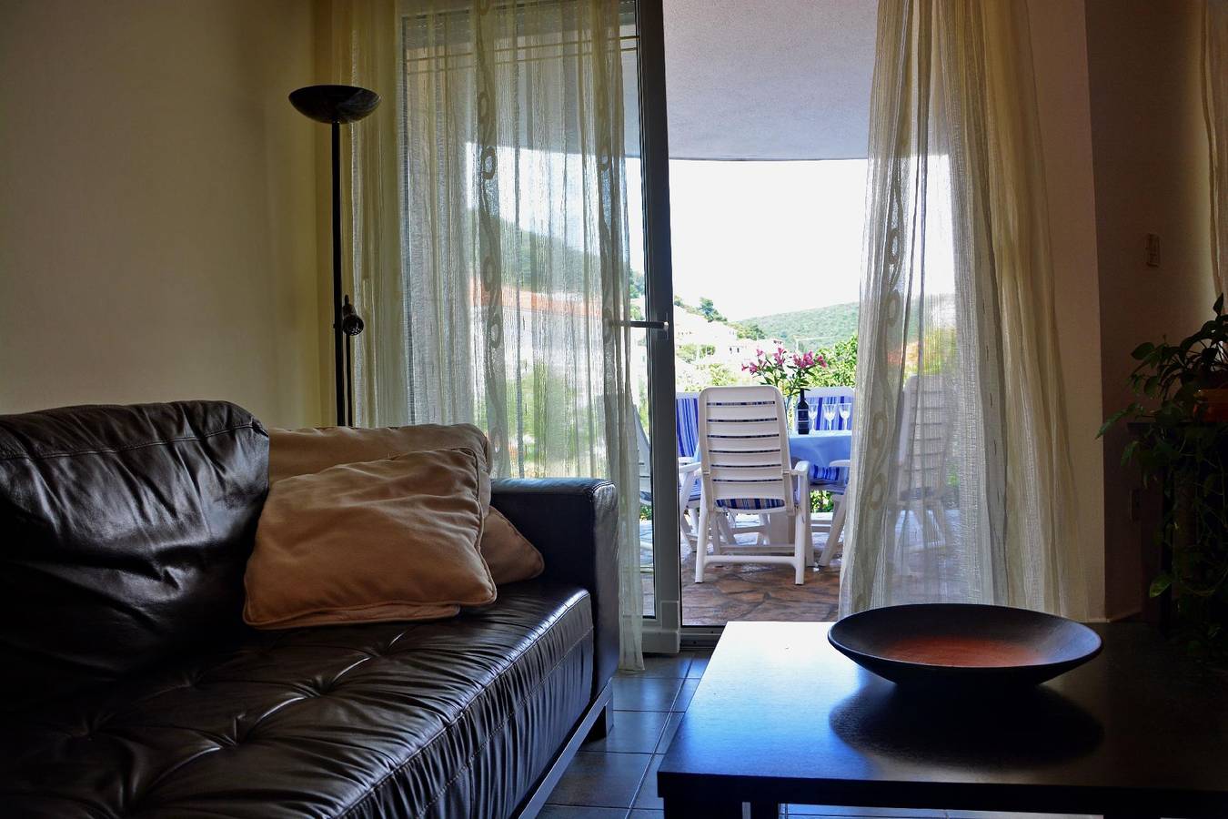 Ganze Ferienwohnung, Wohnung in Pučišća mit Grill, Terrasse und Garten und herrlichem Blick in Pucisca, Brac