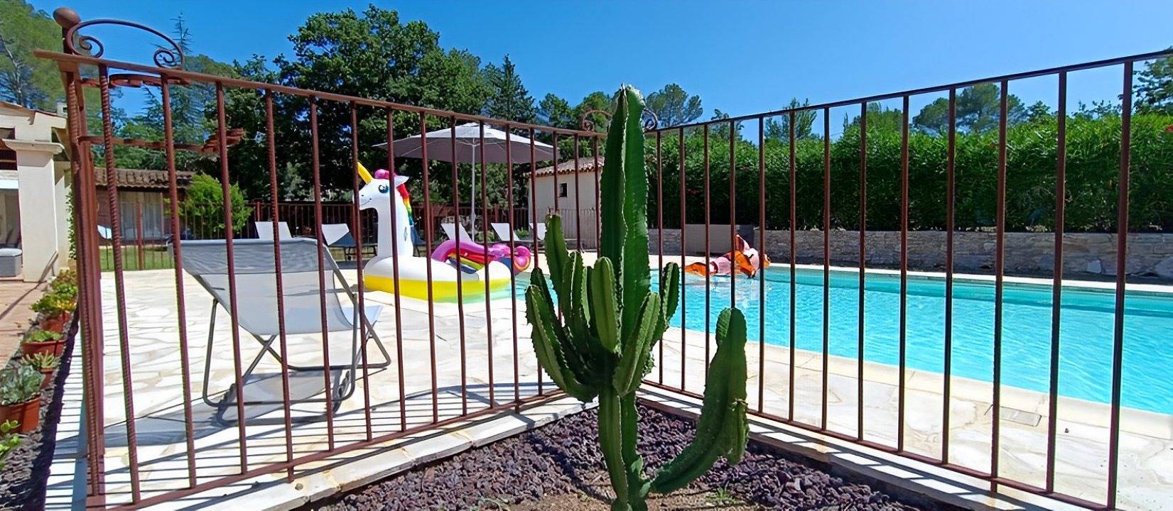 Bergerie en Pierre 33 m² - Climatisée - Grande piscine in Fayence, Région de Draguignan