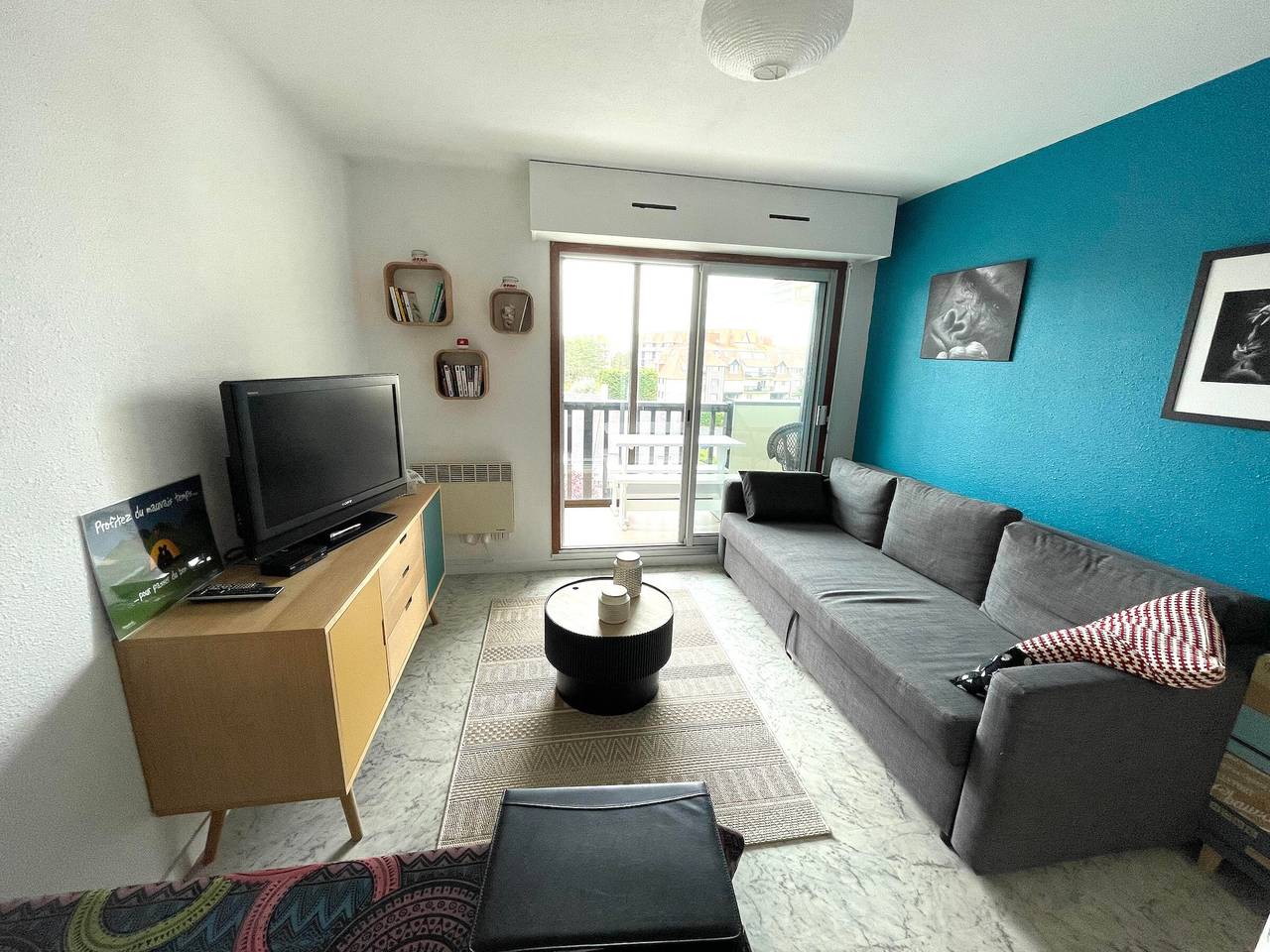 Entire apartment, Bright apartment with balcony and parking in Villers-sur-Mer in Villers-sur-Mer, Lisieux region