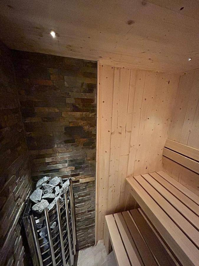 Location de vacances pour 9 personnes, avec sauna et jacuzzi dans Petit Coo - 4