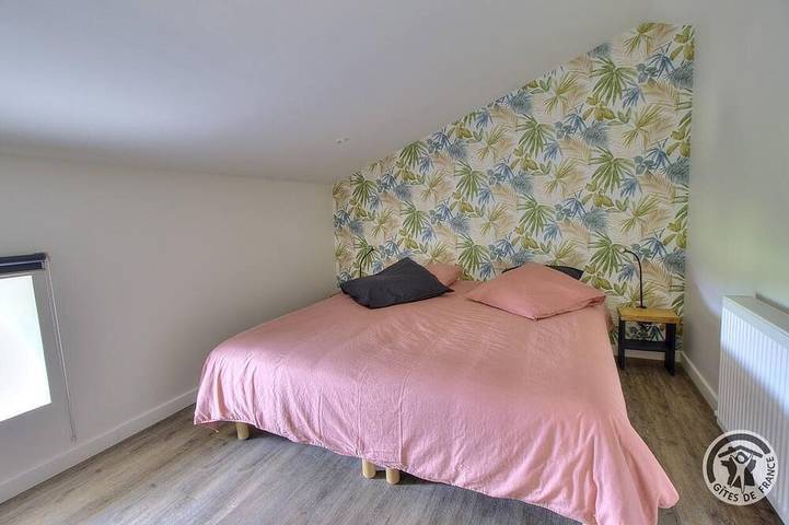 Location de vacances pour 10 personnes, avec jardin à Thurins - 3