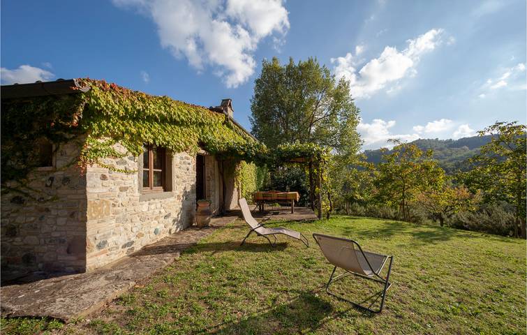 Accogliente appartamento 2BR con parcheggio e internet, vicino a Tevere e Montedoglio in Anghiari, Valtiberina