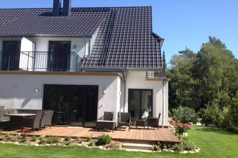 Luxuriös, Strandzugang vom Garten, Wallbox, Sauna, Kamin, Strandkorb in Dierhagen Strand, Dierhagen