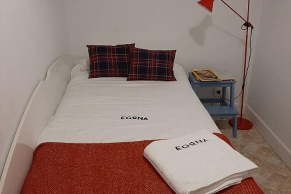 Ganze Wohnung, Apartment Muskaria - Spectacular, first line beach and pool by Egona in Zarautz, Baskische Küste (Spanien)