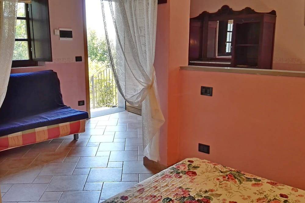 Ganze Wohnung, Luminoso monolocale con giardino in Toscana in Mulazzo, Val di Magra