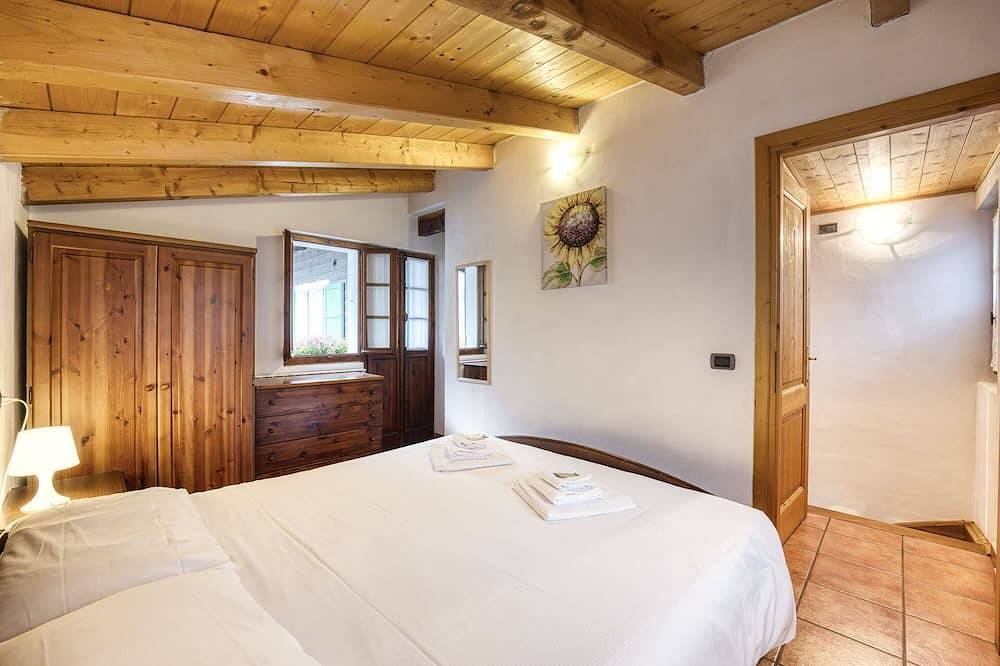 Ganze Wohnung, Herrliche Wohnung für 2 Gäste mit Tv, Balkon, Haustiere erlaubt und Panoramablick in Isella (Macugnaga), Macugnaga