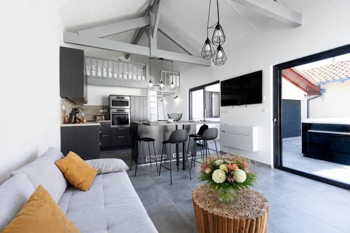 Location de vacances pour 4 personnes, avec terrasse et jacuzzi, adapté aux familles dans Moliets-Plage - 2
