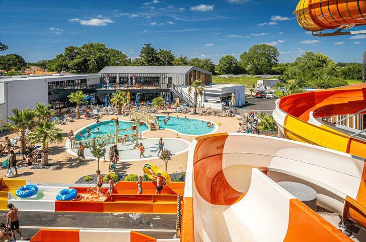Camping pour 4 personnes, avec bassin pour enfant à Saint-Hilaire-de-Riez - 2