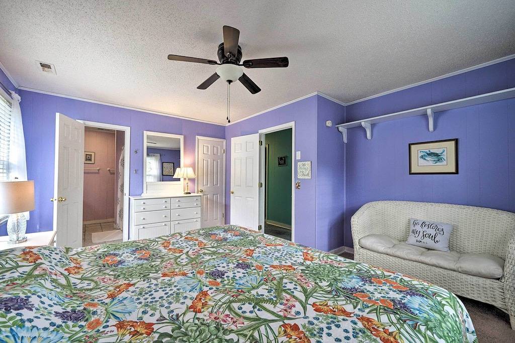 'Reel Blessed' Topsail Beach Home w/ Private Dock! in Topsail Beach, Topsail Island