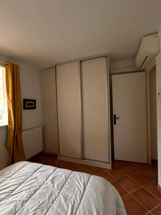 Appartement entier, Two-Bedroom Apartment in Ajaccio, Golfe D'Ajaccio