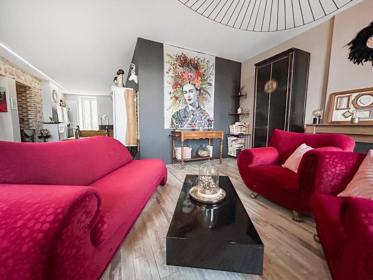 Appartement entier, Two-Bedroom Apartment in Roanne, Région de Roanne