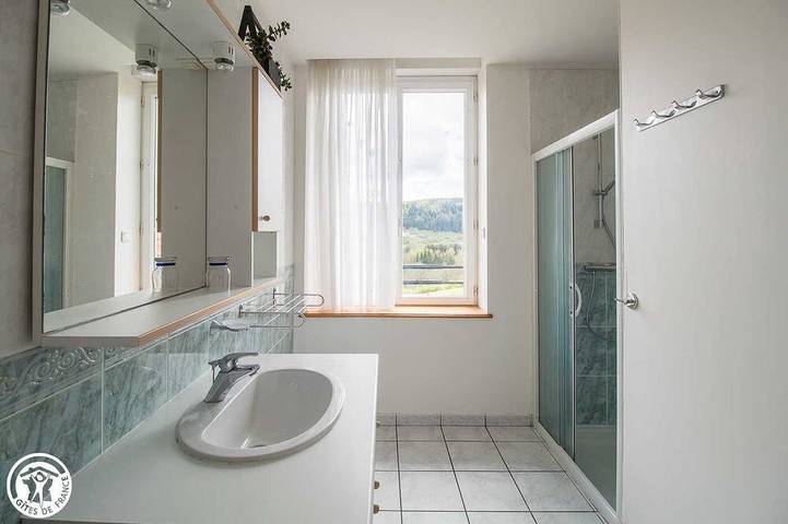 Location de vacances pour 2 personnes, avec balcon à Saint-Sauves-d'Auvergne - 3