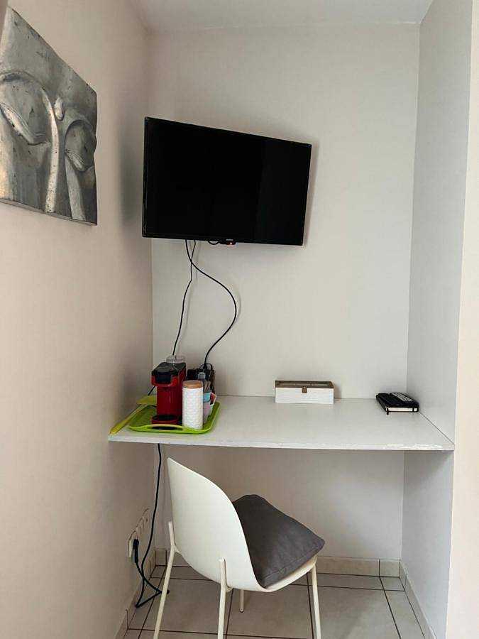 Location de vacances pour 2 personnes, avec jardin ainsi que terrasse et vue à Illats - 4