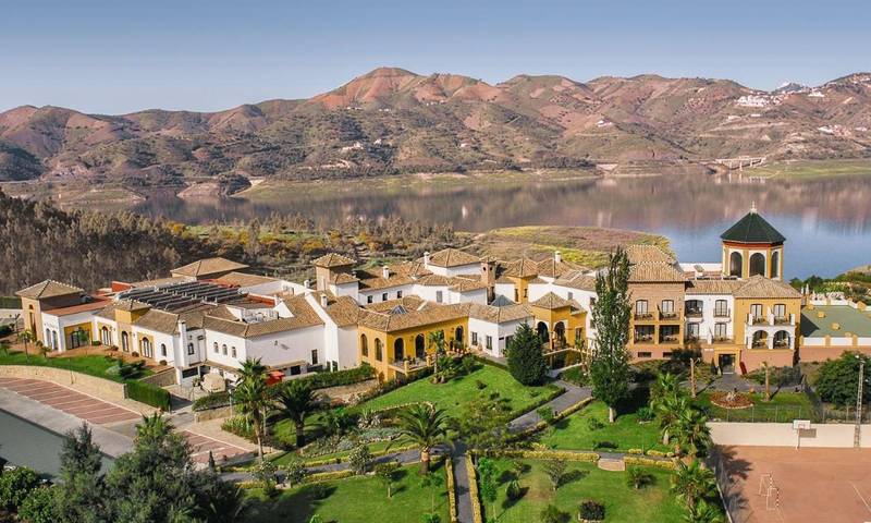 Apartamento para 10 personas, con Terraza además de Jardín y Sauna en Viñuela