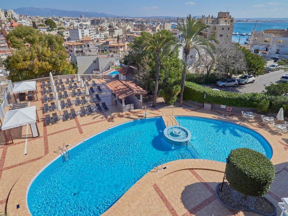 Hotel für 10 Personen mit Terrasse in Cala Major, Palma