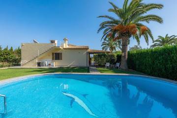 Villa in Playa del Port de Pollença, Pollença für 8 