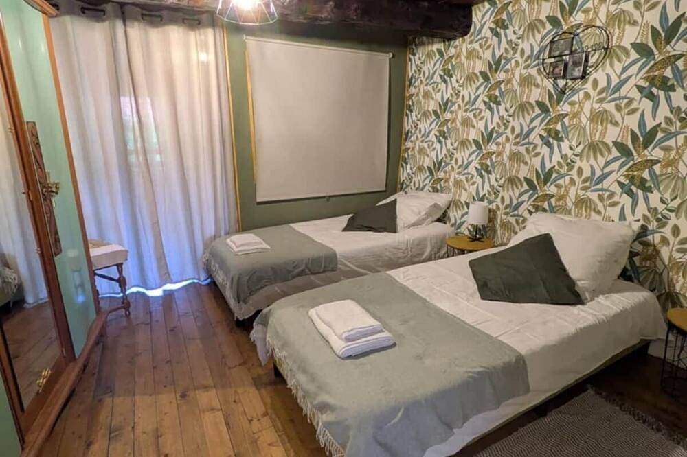 Gîte avec vue panoramique – Animaux bienvenus in Tenay, Belley