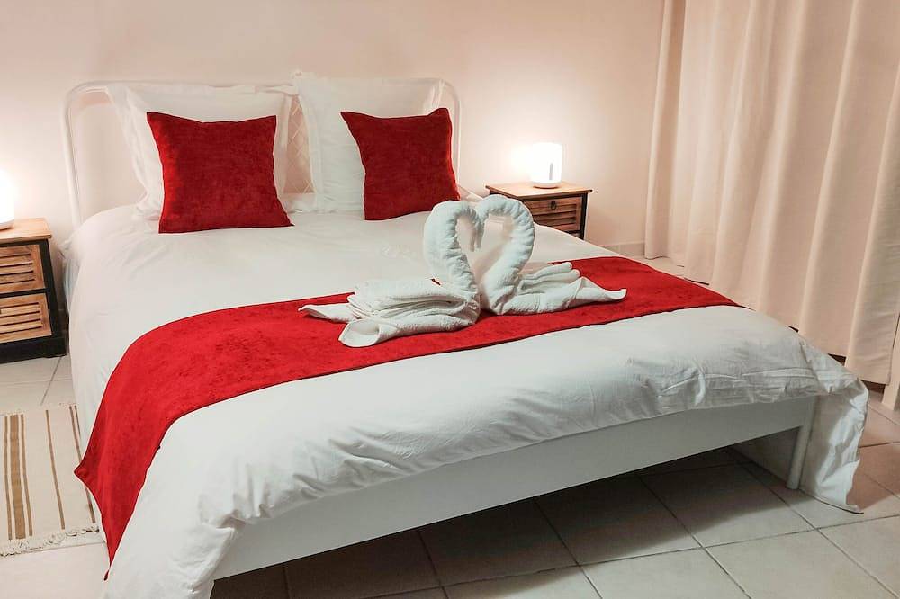 Villa Reiala: 130 m² tranquila, piscina y jardín privado. Playa y pueblo a 800 m in Carry-le-Rouet, Istres region