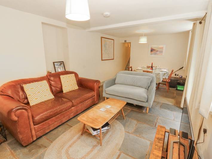 Casa rural para 4 personas con jardín in Distrito de los Lagos