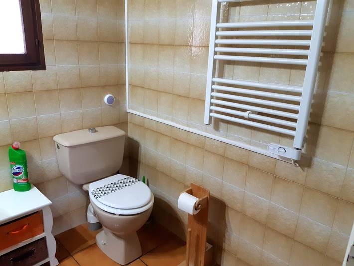 Location de vacances pour 6 personnes, avec terrasse ainsi que piscine et jardin à Saint-Geniès - 4