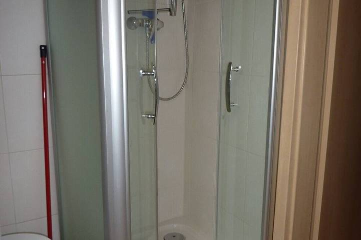 Ganze Wohnung, Großzügige 3-Sterne-Ferienwohnung mit großem Balkon zwischen Ammersee und Lech in Schwifting, Romantische Straße