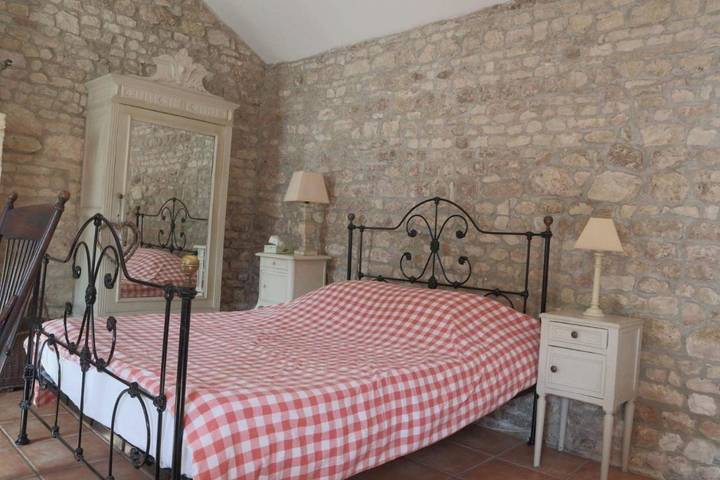 Location de vacances pour 4 personnes, avec jardin et piscine, animaux acceptés à Landrais - 2