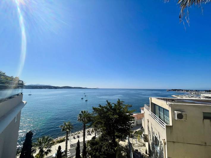Gîte pour 4 personnes, avec piscine ainsi que terrasse et vue à Bandol - 2