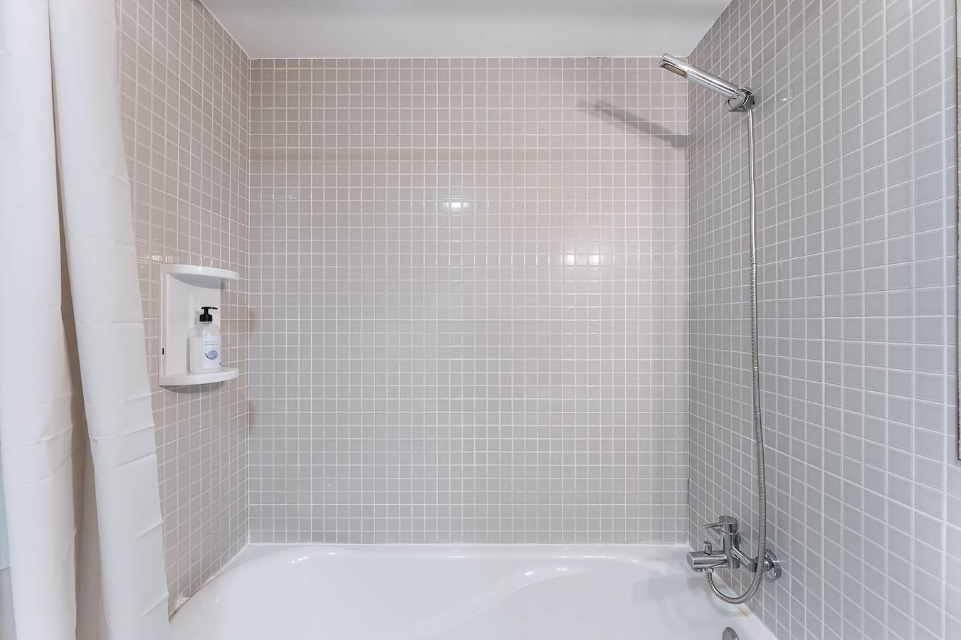 Guestready - Cosy studio with balcony, foto 12