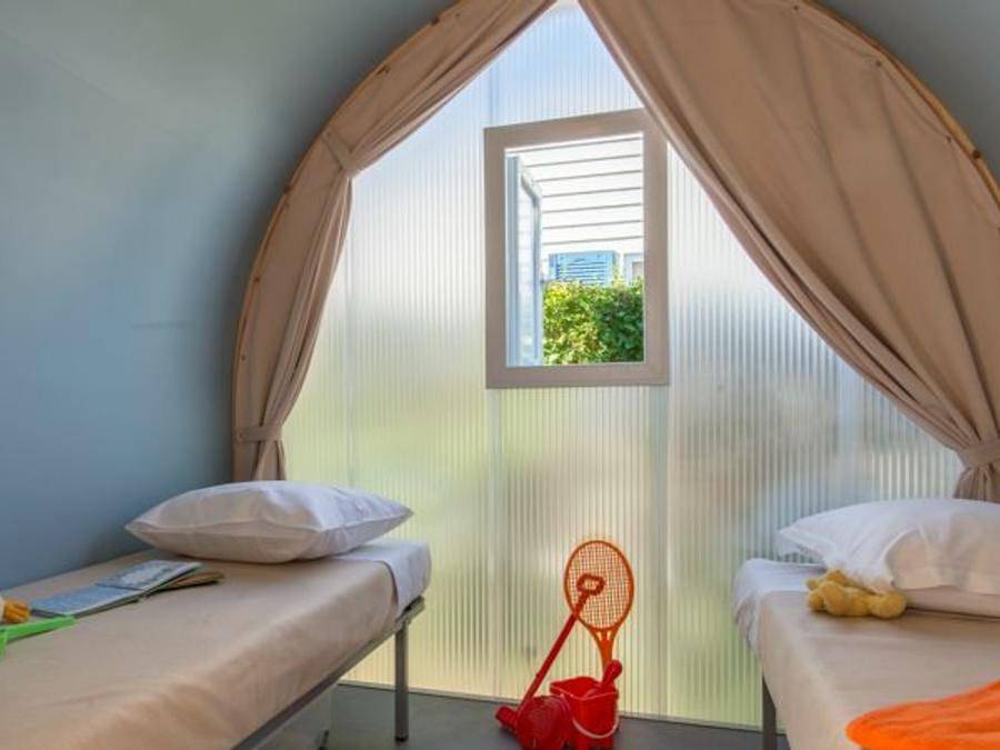 Camping Les Lacs d'Armagnac - Accommodation 4 persons - Coco Sweet Atypical accommodation for 1/4 person in Bretagne-d'Armagnac, Gers