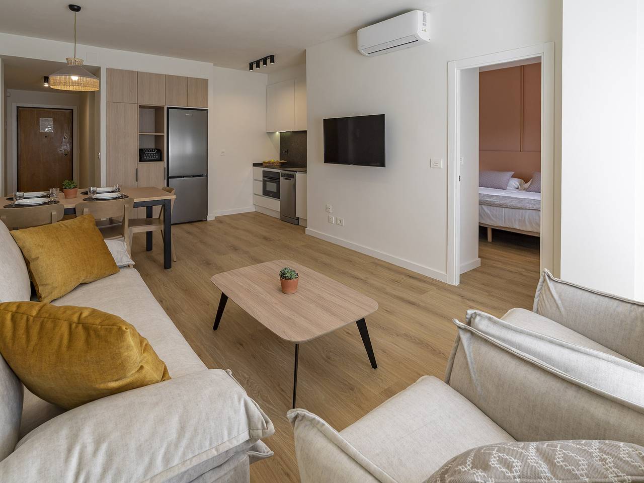 Entire apartment, Modern apartment with terrace and pool in Benicàssim in Benicassim, Costa del Azahar