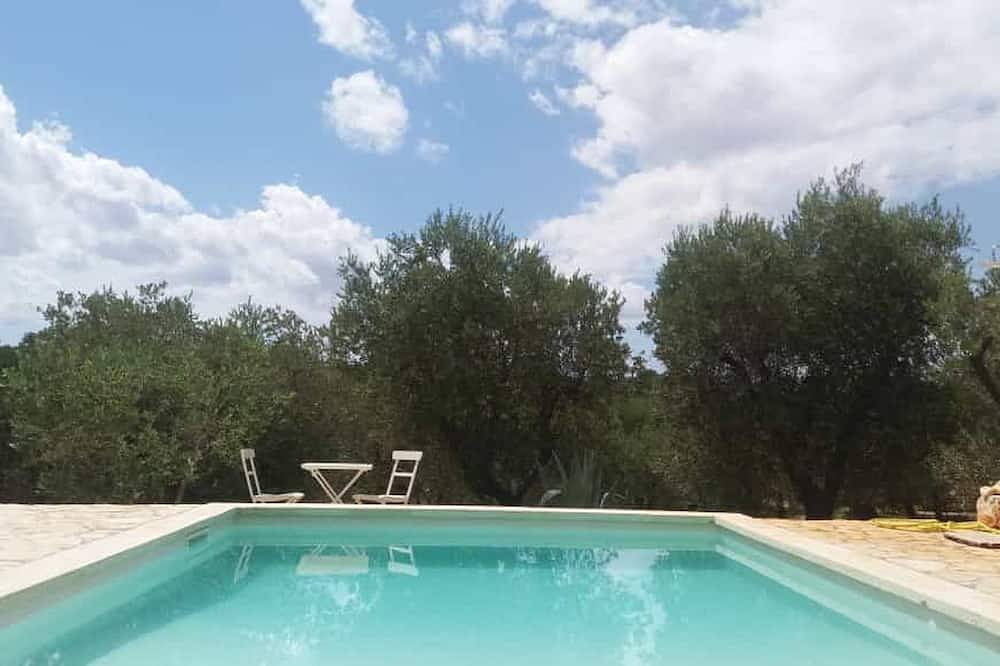 Villa for 6 People in Traghetto, Valle D'Itria