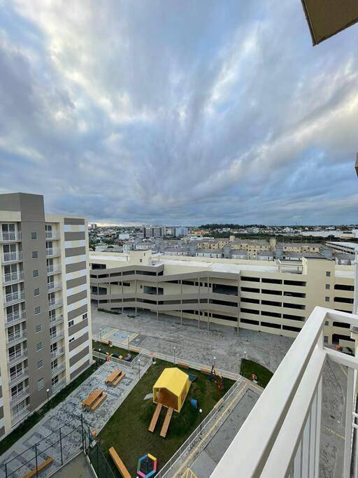 Casas e apartamentos de temporada para 4 pessoas, com piscina e vista e ainda balcão, adaptado a crianças em Pelotas