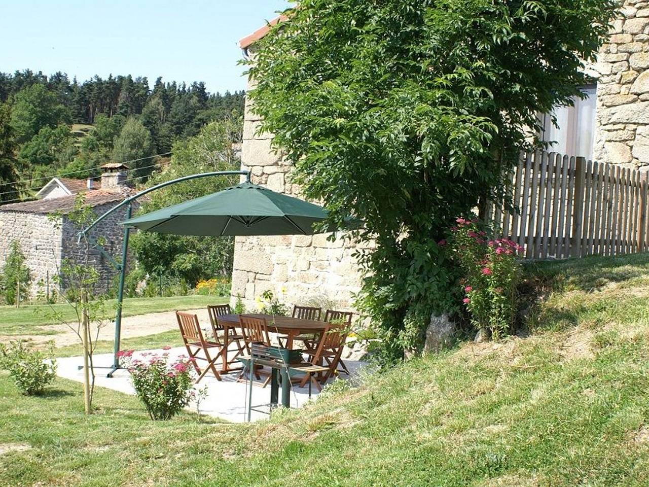 Maison de charme en Margeride: terrasse, terrain clos, proche Saugues et chemin St-Jacques in Saugues, Massif central