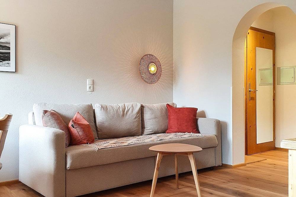 Ganze Wohnung, Alpenflair Apartment mit Balkon - inkl Parkplatz #3 in Stubaier Alpen, Götzens