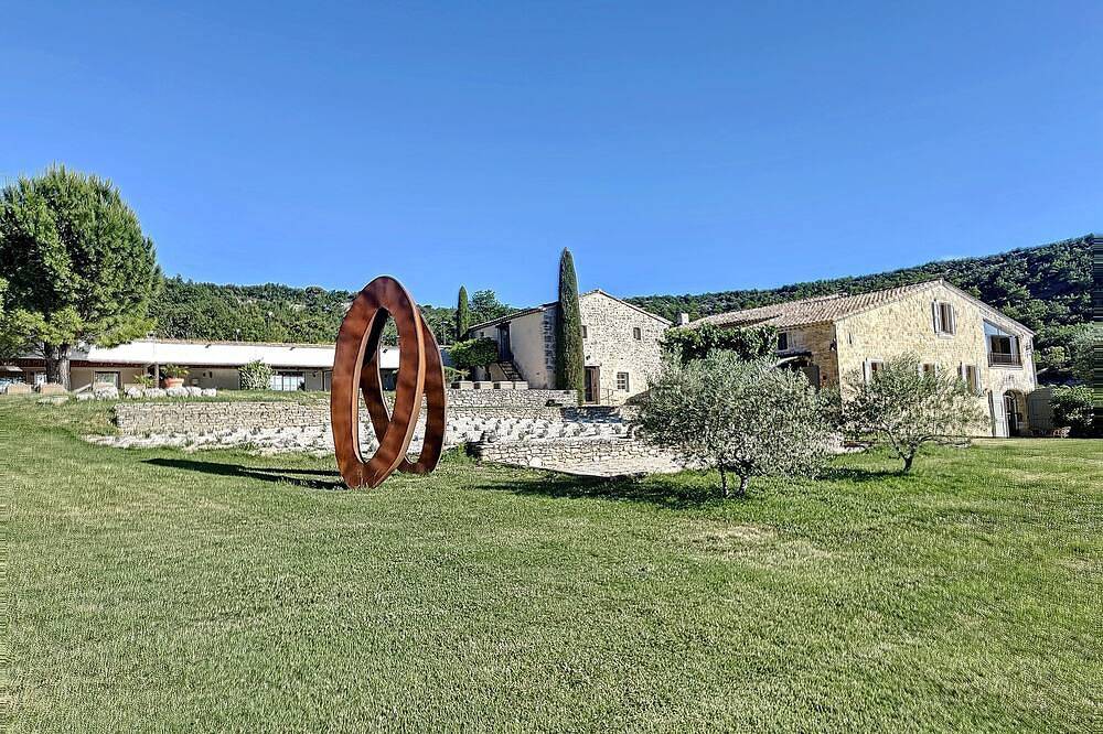 Exclusive 16 beds property, 7 Ac rooms, tennis, heated pool, top view... & Chef! in Viens, Regionaler Naturpark Luberon