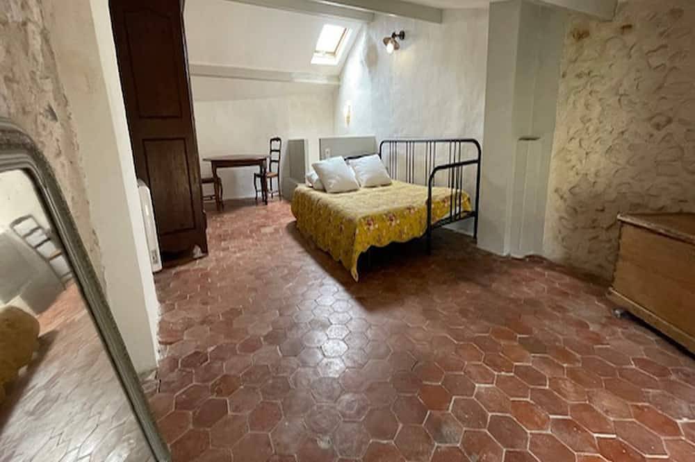 Village house in Quinson in Quinson, Regionaler Naturpark Verdon