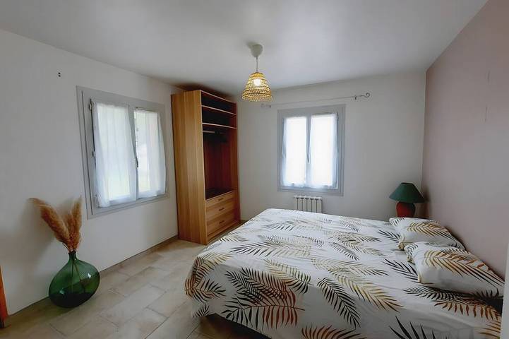 Location de vacances pour 2 personnes, avec piscine et jardin à Dauphin (homonymie) - 2