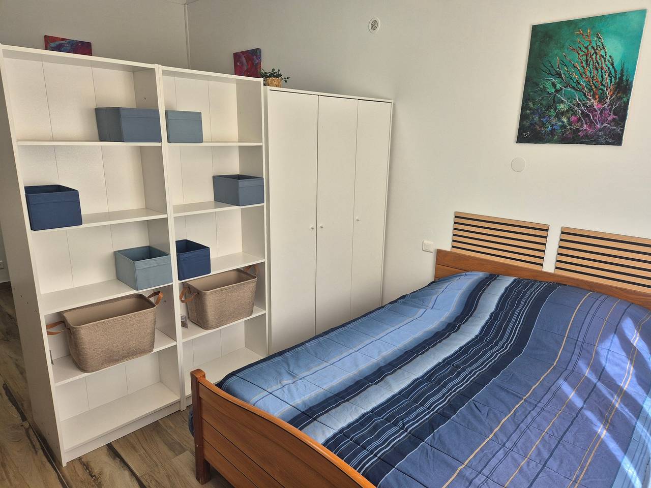 Studio entier, Studio neuf aux portes des Alpilles, piscine et grand jardin in Les Paluds de Noves, Noves