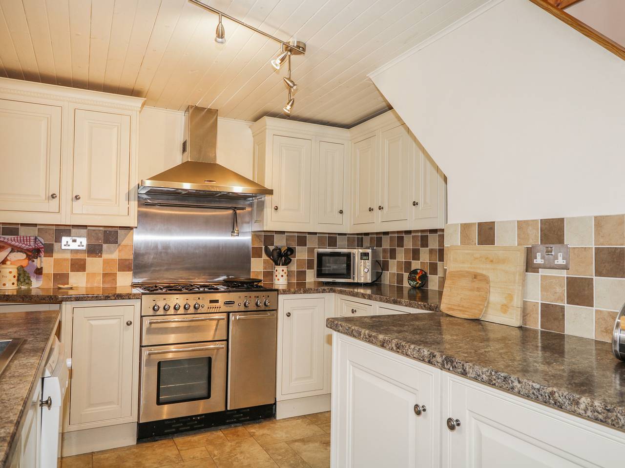 83 Seatown in Cullen, Moray
