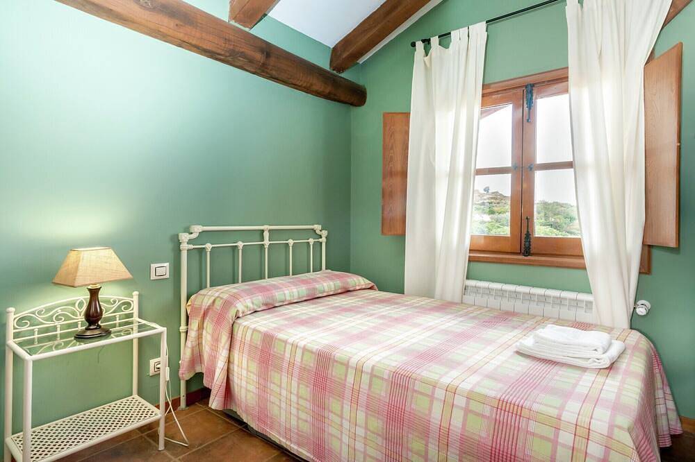 Rural Holiday Home in Casas Del Monte in Casas del Monte, Cáceres Region