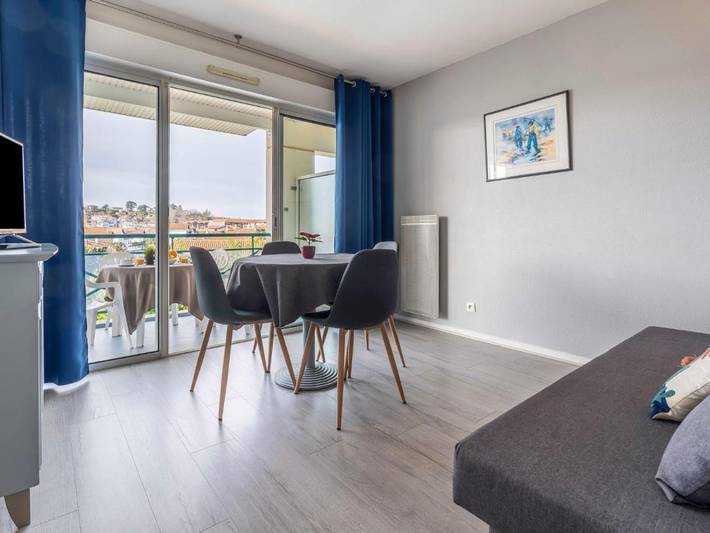 Gîte pour 4 personnes, avec terrasse et piscine dans Golf De La Nivelle - 4