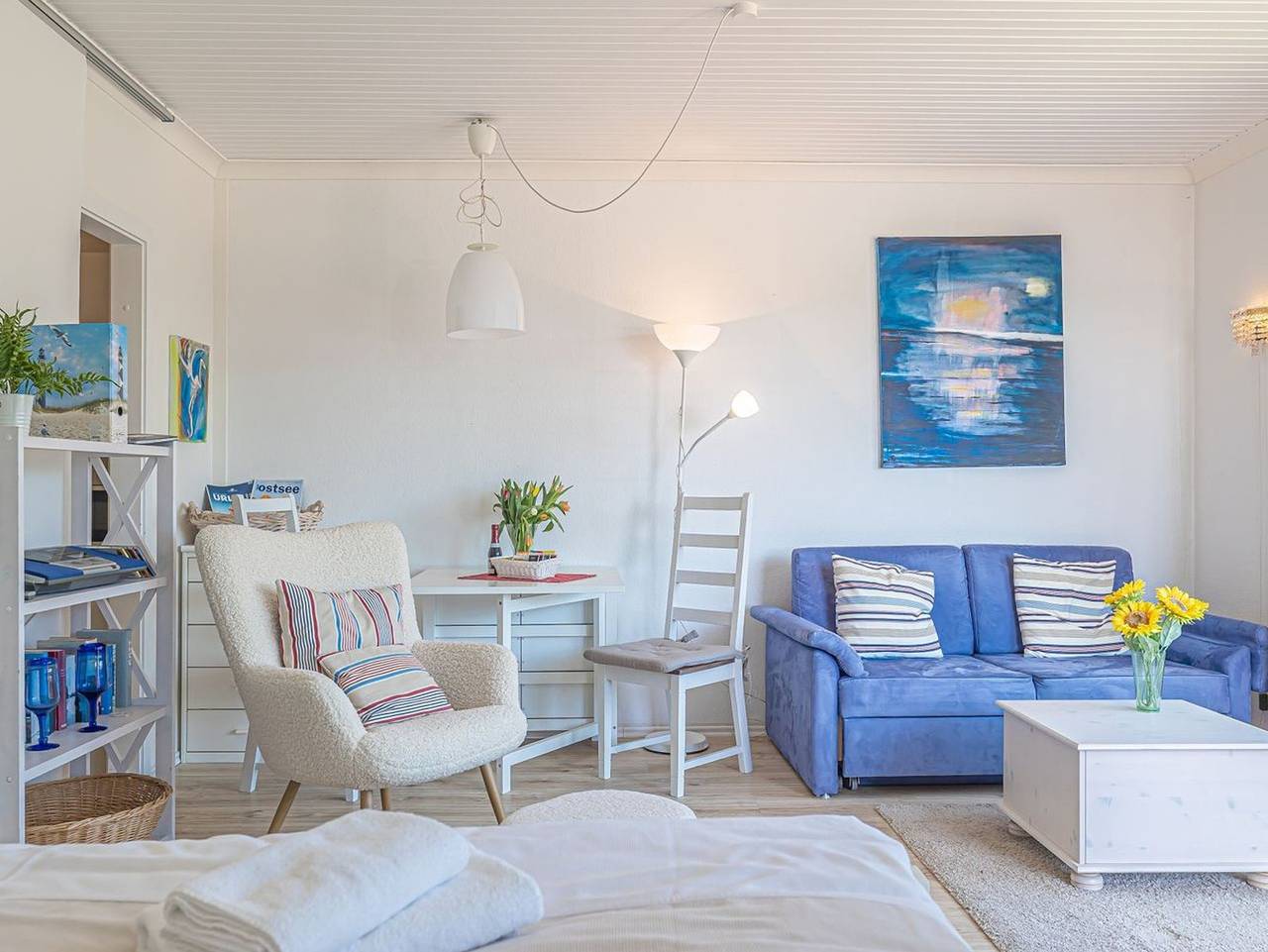 Ganze Ferienwohnung, - Sonne und Meer (App. 16) - Sonne und Meer - Studioapartment mit Meerblick - Aufzug im Haus in Glücksburg, Flensburger Förde
