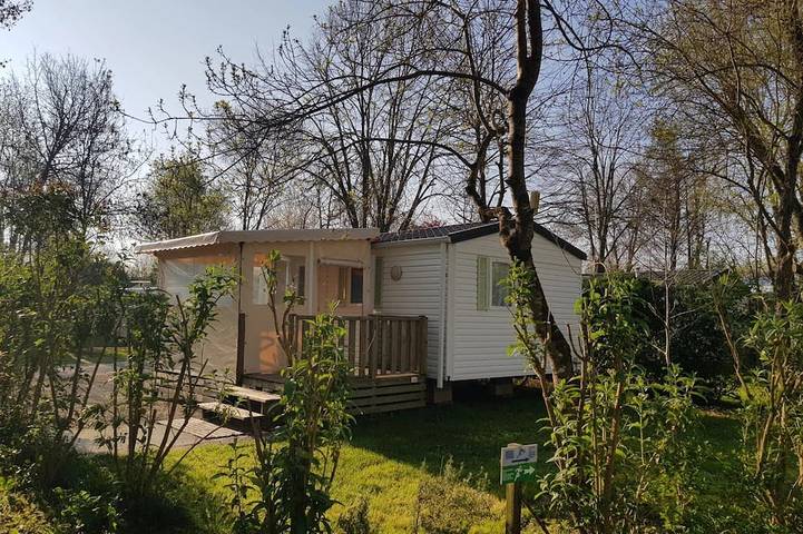 Mobil home pour 4 personnes à Arces