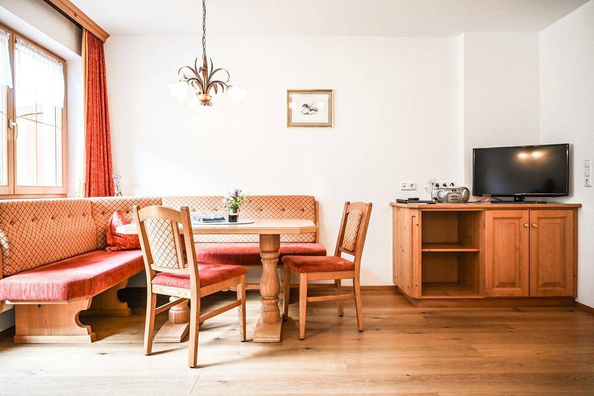 Ganze Ferienwohnung, Top 1 in Holzgau, Allgäuer Alpen (Österreich)