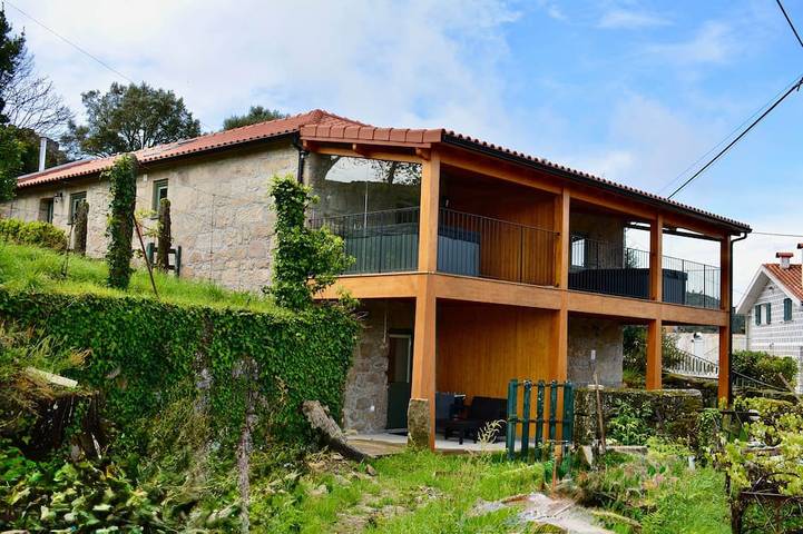 Holiday home for 11 people, with garden and balcony as well as hot tub - 1