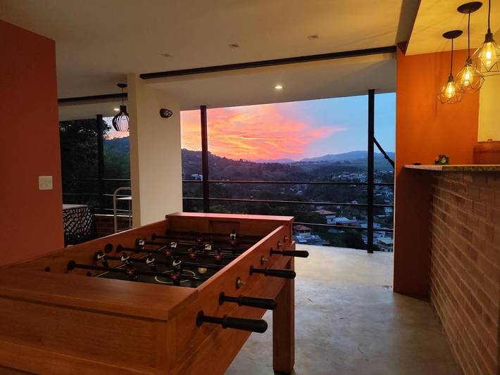 Casas e apartamentos de temporada para 9 pessoas, com vista e jardim, com animais de estimação em Paty do Alferes