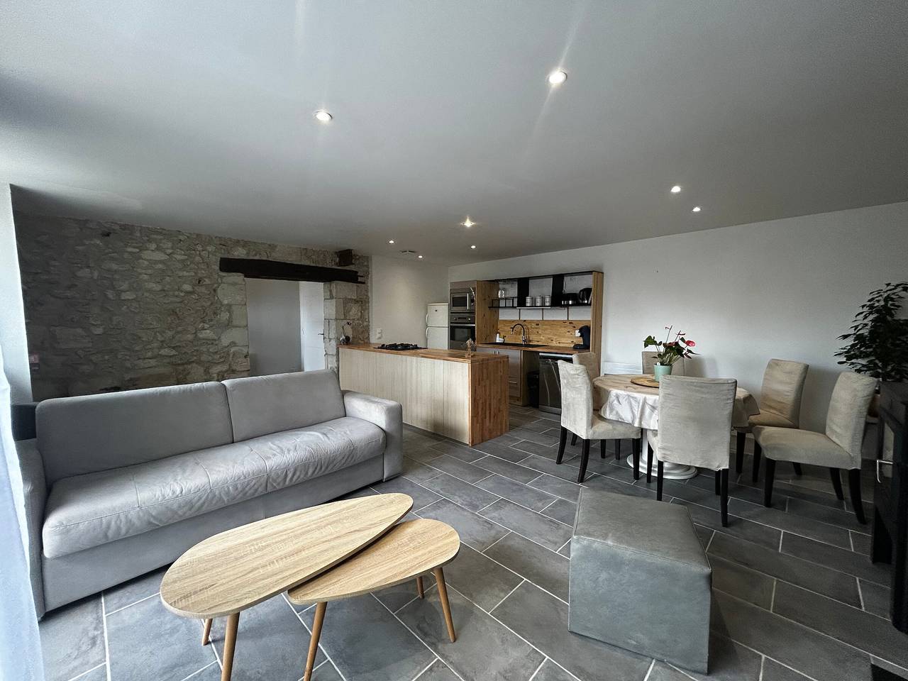 Gîte familial paisible à la ferme, 3 chambres in Senillé-Saint-Sauveur, Vienne (France)