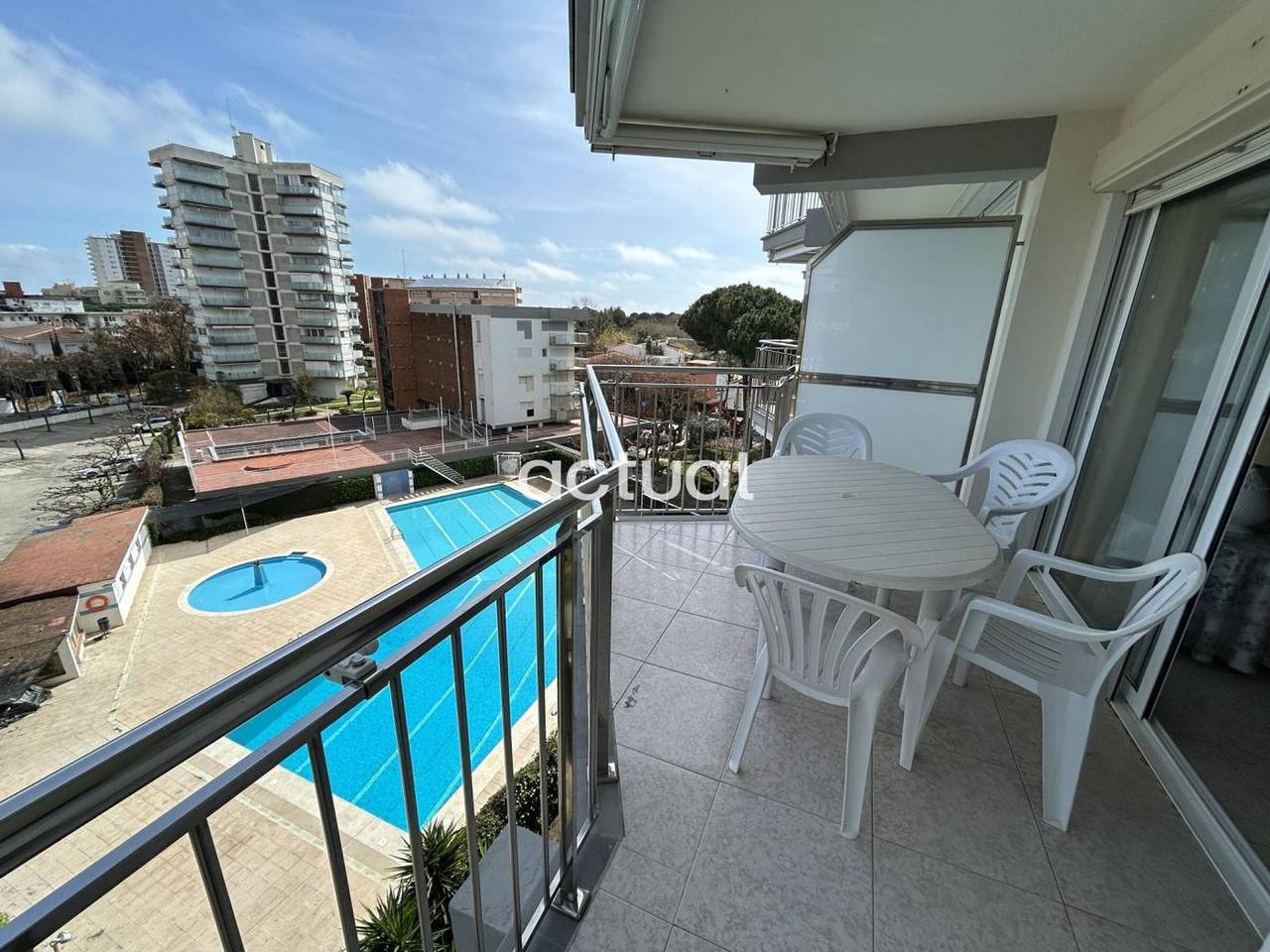 Ganze Wohnung, Apartment mit Terrasse und Poolblick - ? Pers. in Platja d'Aro, Costa Brava