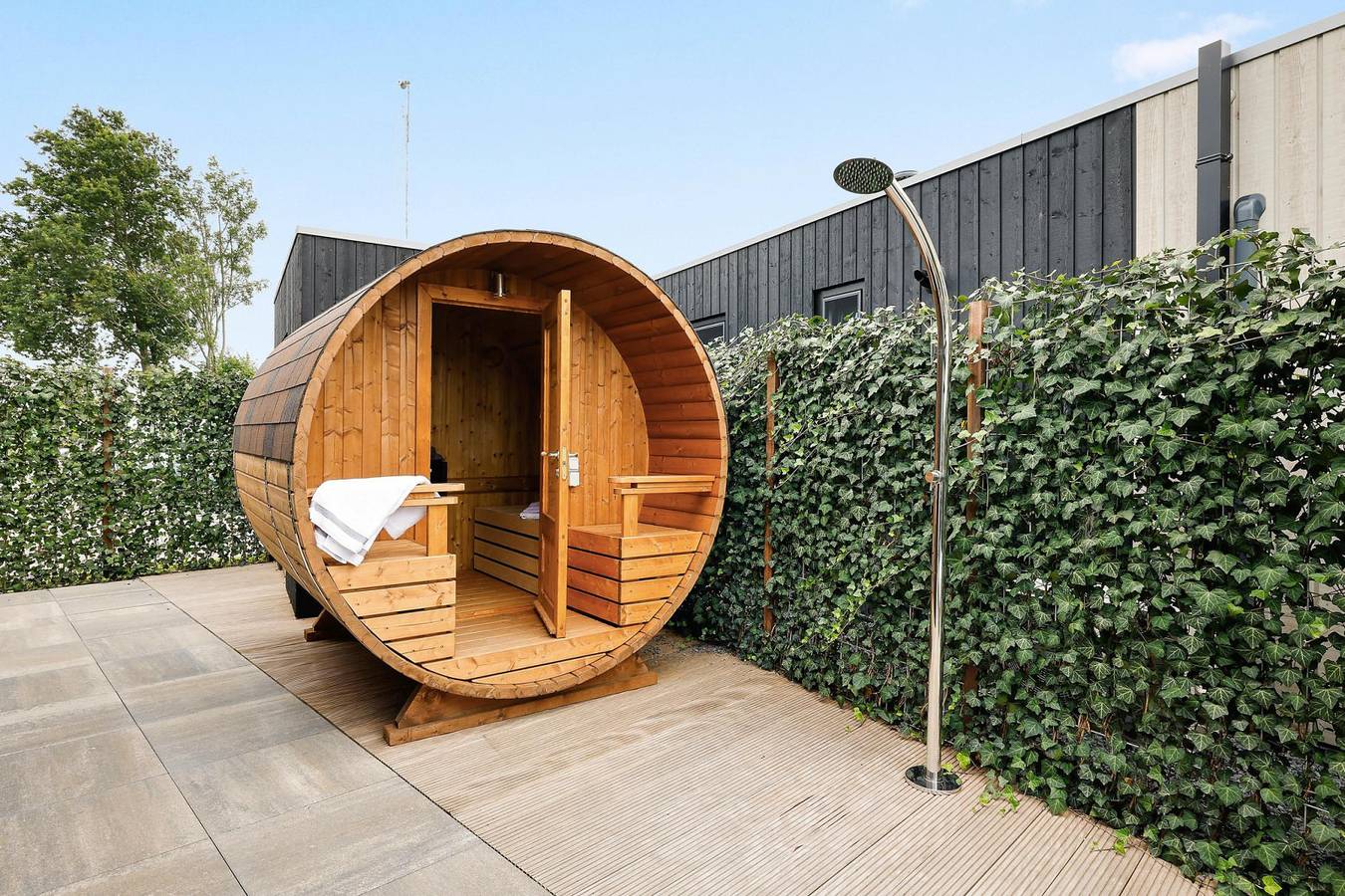 Luxe 6-persoons villa met sauna in Nunspeet op een park aan het Veluwemeer in Nunspeet, Veluwe